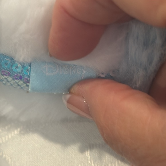 NWOT Tucker +Tate Disney Frozen Slippers. Size 5-6 - Picture 11 of 11